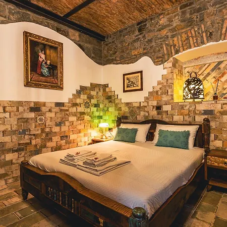 Aquila D'oro بيت ضيافة 4*